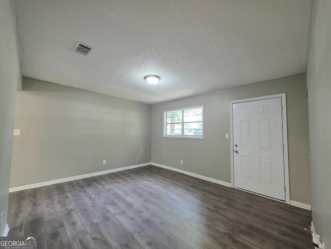 Photo - 3460 Meadowview Dr