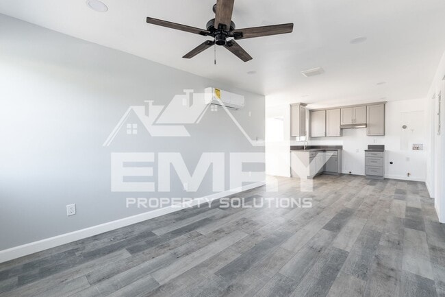 Building Photo - 5228 Repetto Ave Unit 5222