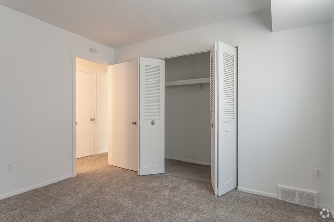2BD 1.5BA 820 - 880 sq. ft.