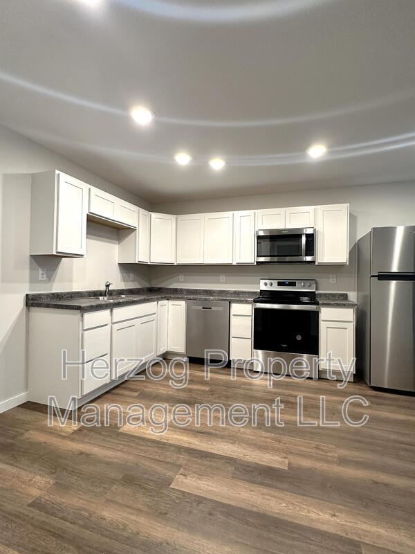 Photo - 1031 30th St NW Unit Apt 117