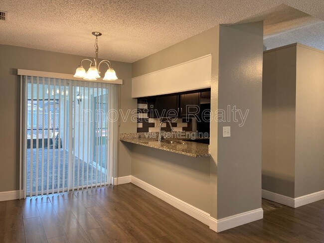 Photo - 1025 Derbyshire Dr