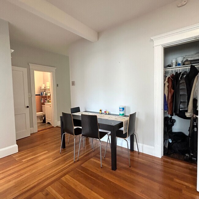 158 Harvard St Unidad 2
