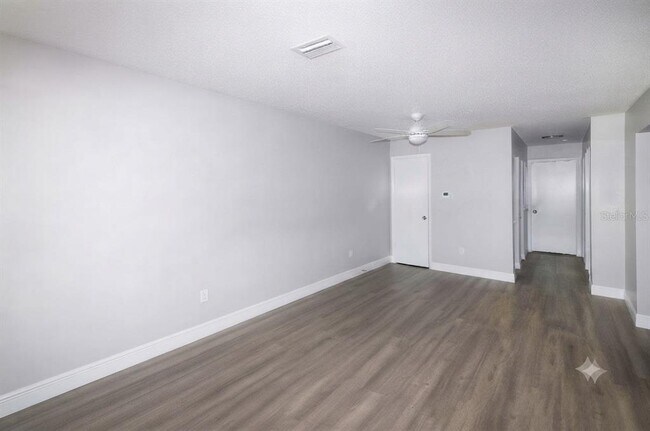 Photo - 1834 Bough Ave Unit 4