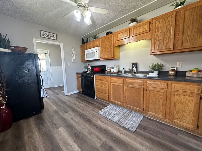 Photo - 2 bedroom, 1 bath home for rent in Evansdale