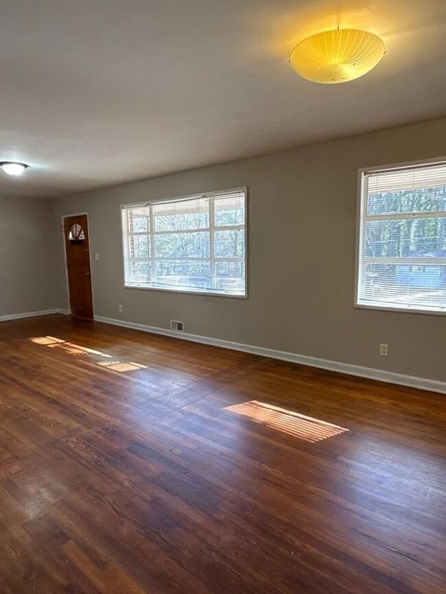 Photo - 3270 Bobolink Dr