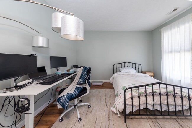 Photo - Detached 3 bedroom home in Villages of Westminster