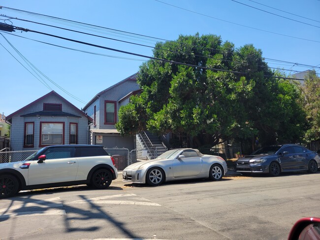 Front view - 979 37th St