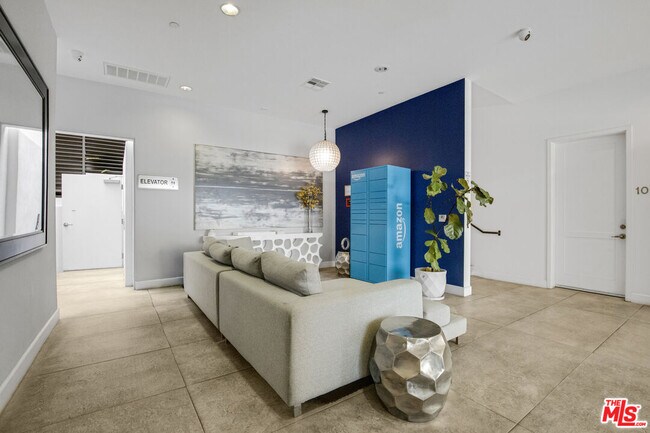 Photo - 118 S Kenwood St Unit 102