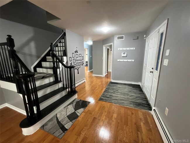 Photo - 22 Dogwood Dr
