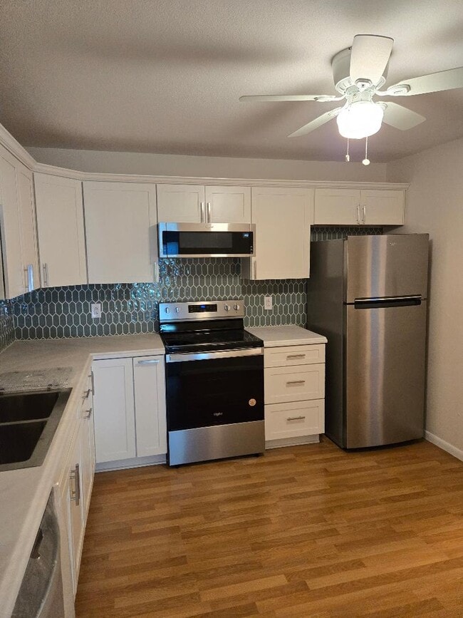 Kitchen - view from Living Rm - 2076 Chateau Ct Unit 112
