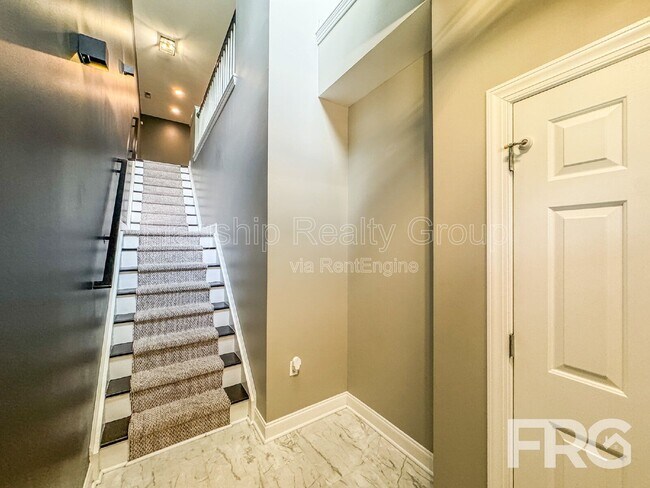 1935 Tara Ct Unit 204