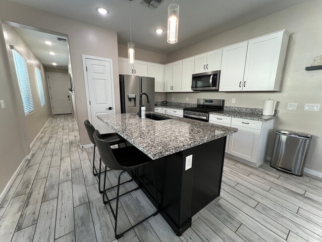 Photo - 2126 N Marketside Ave