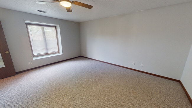 Photo - 888 Pearson Cir Unit 3