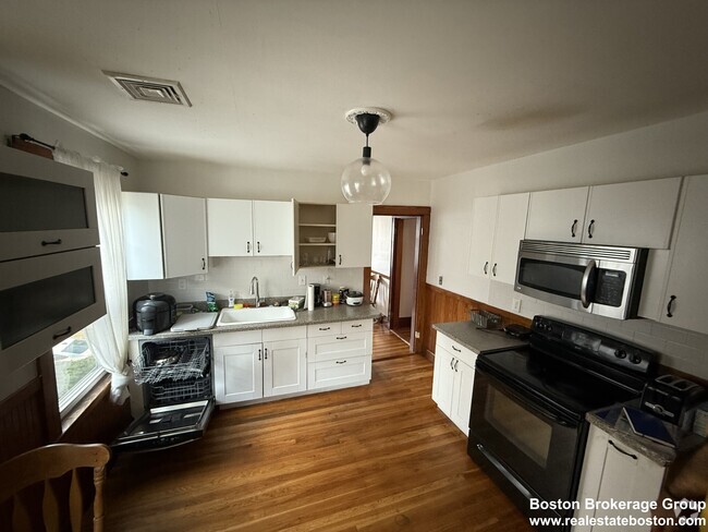Building Photo - 68 Belden St Unit #2 Rental