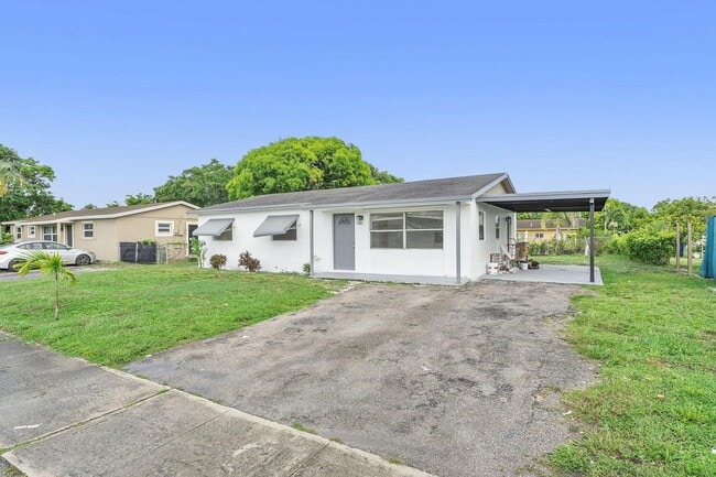 Photo - 316 NW 6th Ct