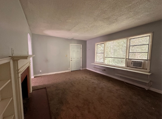 451 Durand Dr NE Unit 4