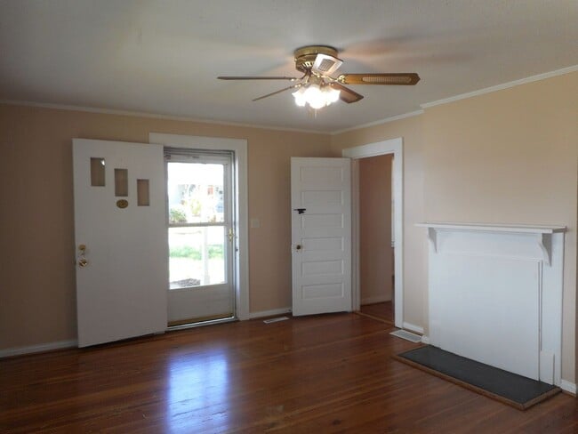 Photo - 4 Bedroom Near Downtown & Winthrop! ***REN...