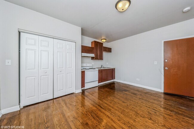 Photo - 1506 E 67th St Unidad 208