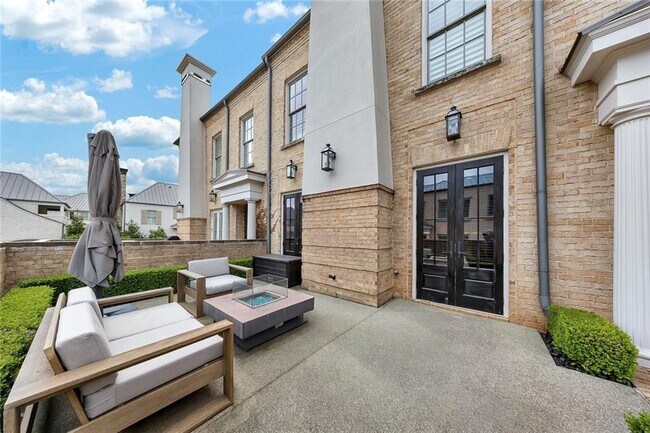 Photo - 108 Grand Cres