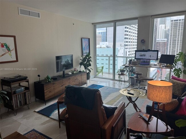 Photo - 244 Biscayne Blvd Unidad 1807