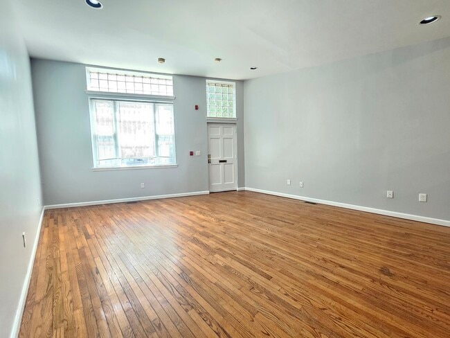 Photo - 930 E Passyunk Ave Unit 4