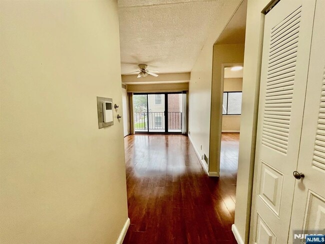 Building Photo - 280 Union St Unit 201-201 Rental