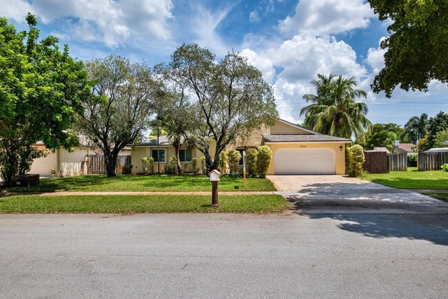 Building Photo - 5340 SW 115th Ave Rental