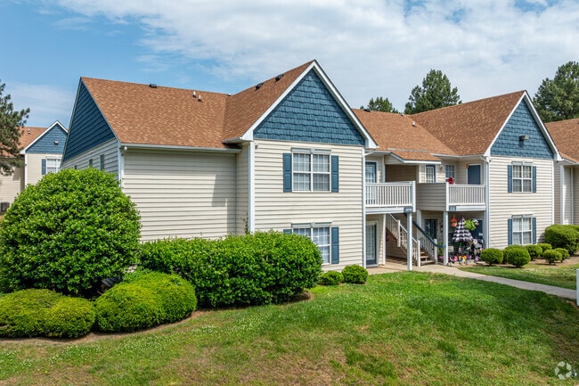 Pines at Carolina Place