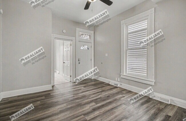 320 Lafayette Ave