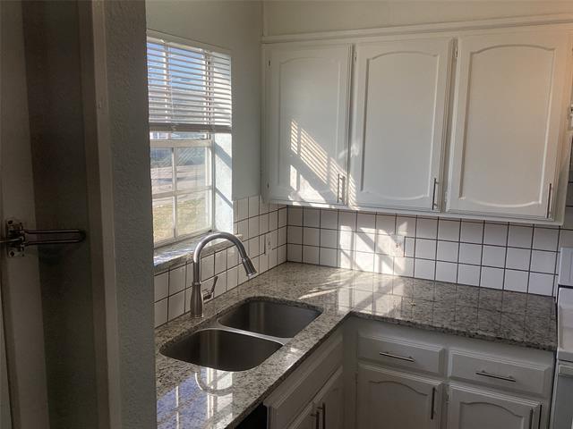 Photo - 7512 Chapin Rd