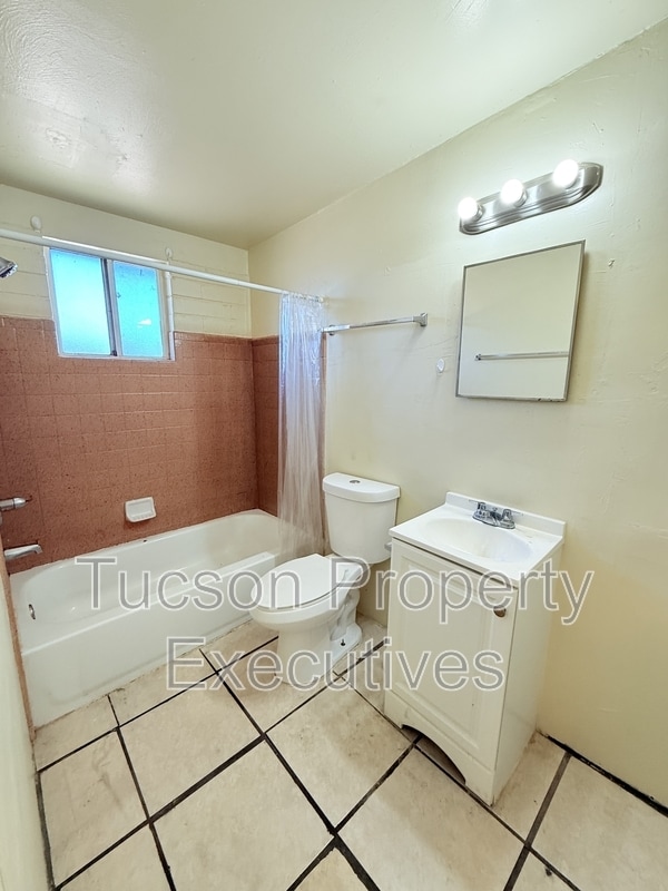 Photo - 240 W Sahuaro St Unidad 14