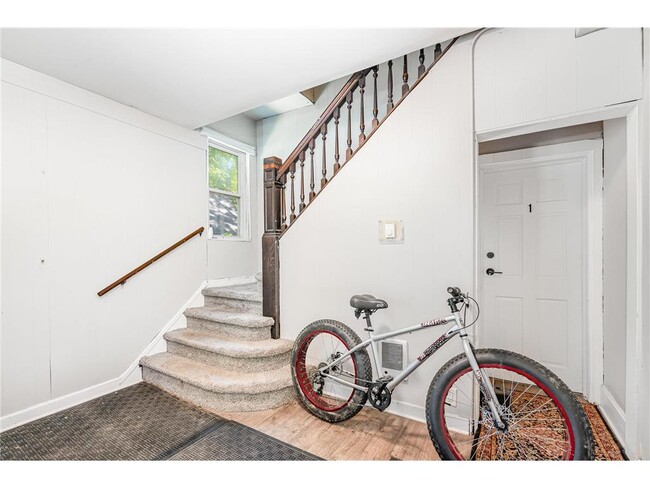Photo - 778 Winslow Ave