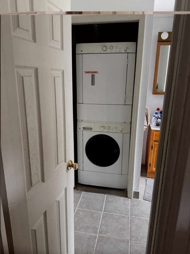 1838 Green St Unit 3