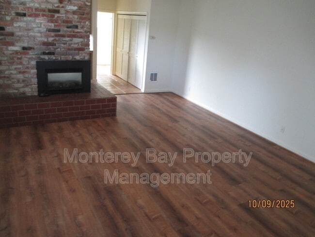 Photo - 1038 Bayview Ave Unit B