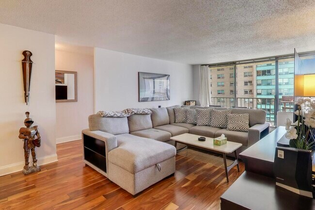 Photo - 3150 N Sheridan Rd Unit 4B