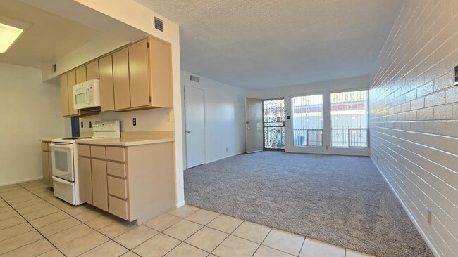 Photo - 4917 N 73rd St Unit Apt 17