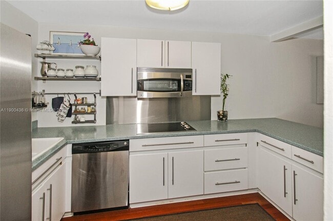 Photo - 1250 Lincoln Rd Unidad 210