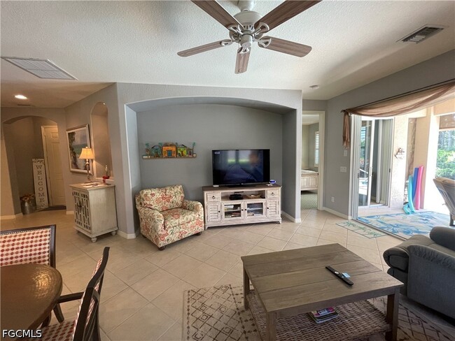 Photo - 10630 Camarelle Cir