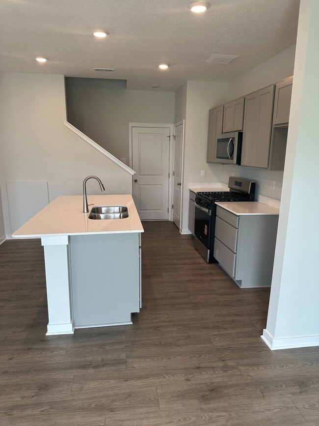 Photo - 6306 Marinelli Dr N