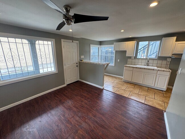 6228 S Van Ness Ave Unit 6230