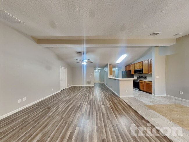 Photo - 13 Slocum Path