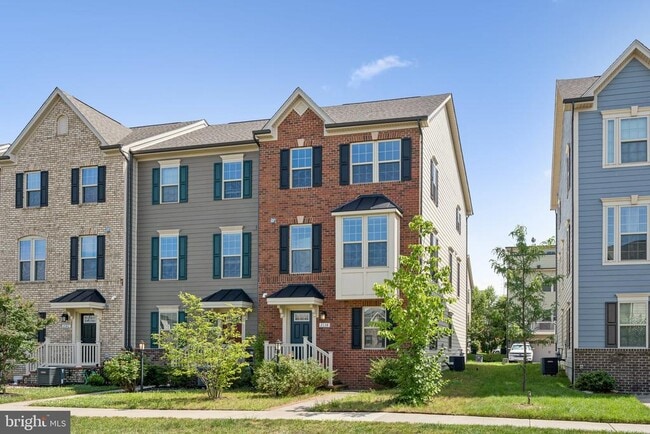 Photo - 2138 Hemlock Bay Rd Townhome