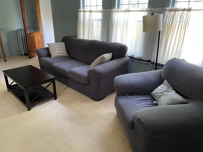 Building Photo - 3937 N Farwell Ave Unit 3937 N Farwell Ave