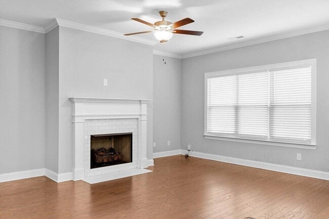 Photo - 5120 Meadowbend Dr NE