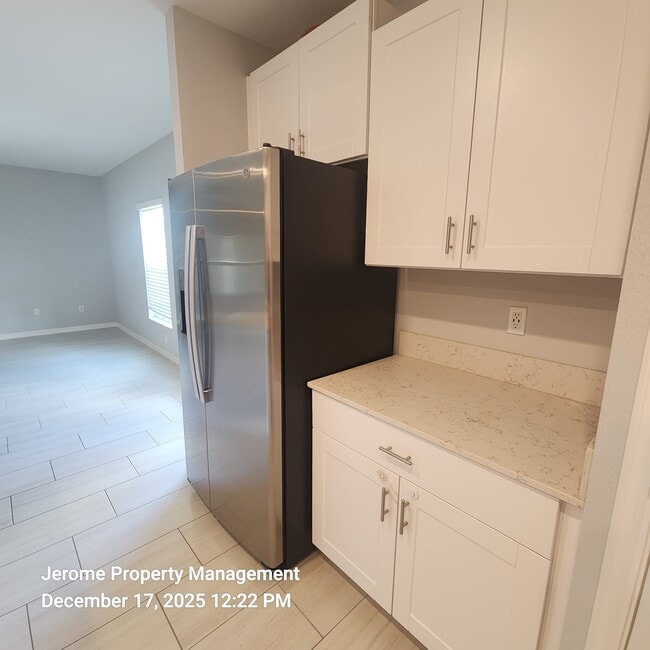 Photo - 2546 Leonia Ln