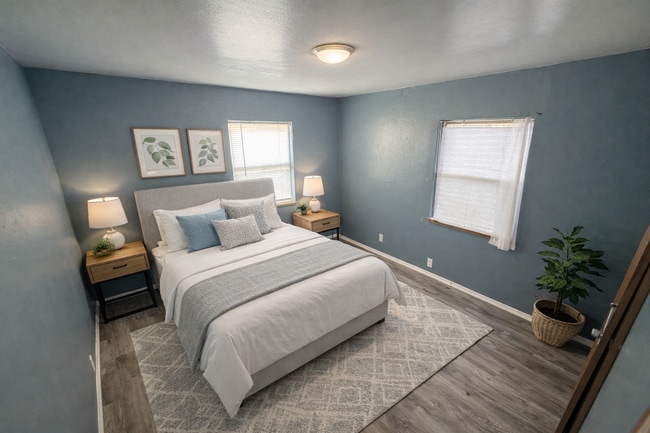 Photo - 4333 School St