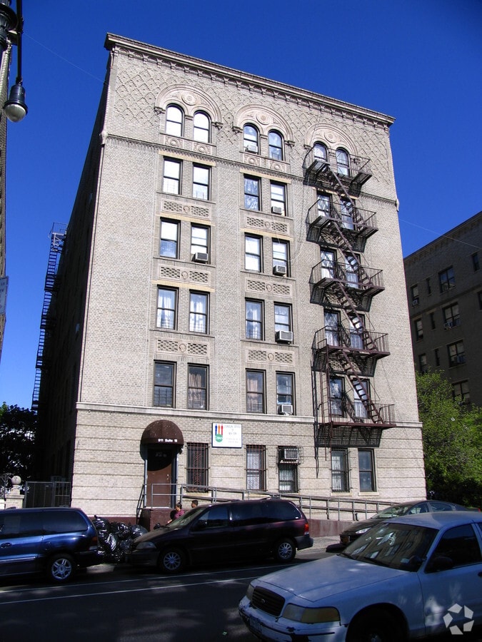 911 Walton Ave - 911 Walton Ave Apartments