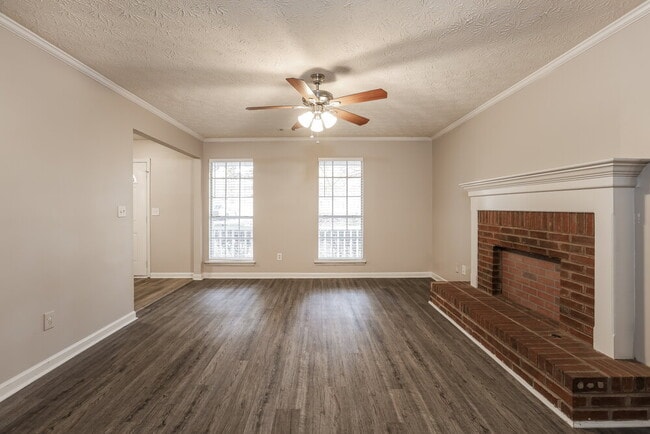 Photo - 5543 Dorsett Shoals Rd