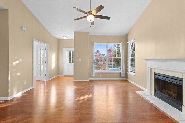 Photo - 952 Helston Ave