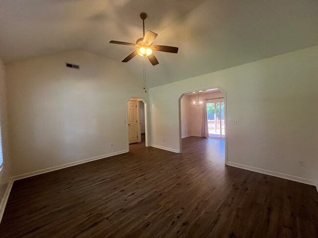 Photo - 3290 Valencia Dr
